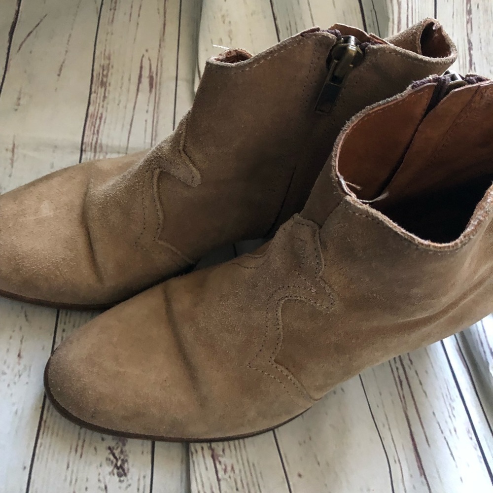 OFFICE boots - super cute size 6